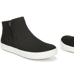 Naturalizer High Top Miranda Sneaker Size 10 Black Nubuck Leather